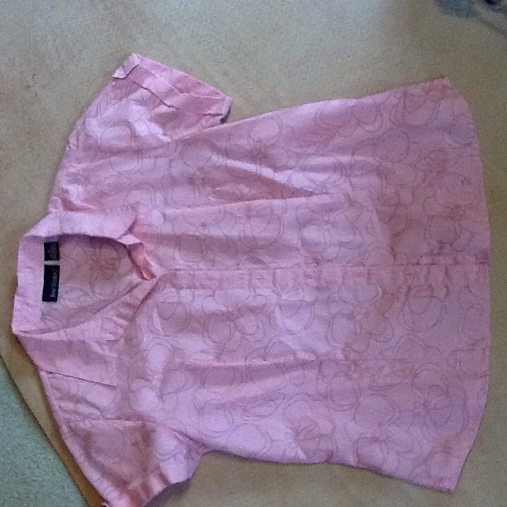 Pink flora designed shirt